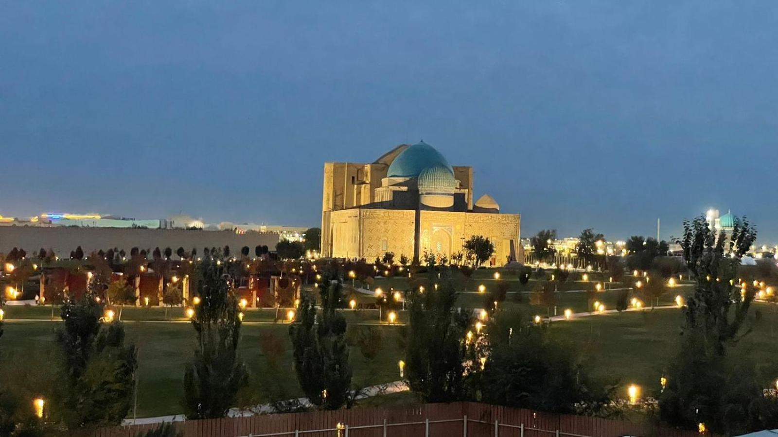 Yassy Hotel, Turkistan 외부 사진